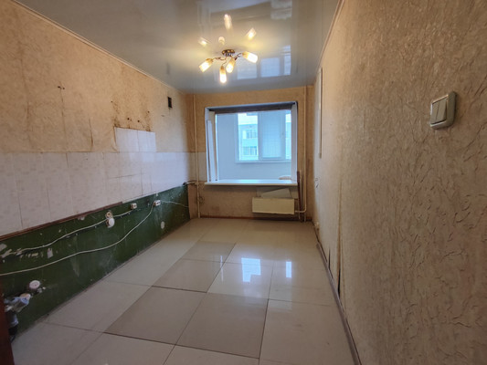 Продам трехкомнатную (3-комн.) квартиру, Керамзавода ул, 38, Рязань г