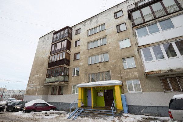 Продам многокомнатную квартиру, Гвардейская ул, 17, Мурманск г