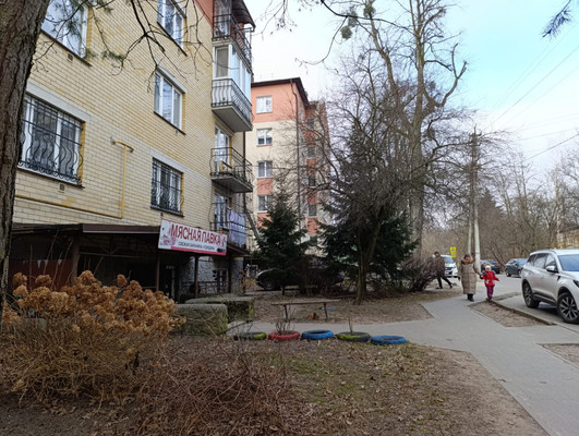 Продам коммерческое помещение 98 м2, Садовая ул, 15, Гурьевск г