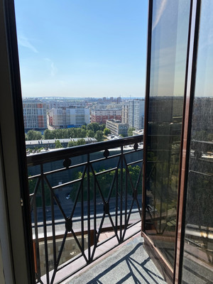 Продам трехкомнатную (3-комн.) квартиру, Киевская ул, 3, Санкт-Петербург г