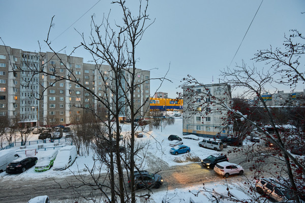 Продам двухкомнатную (2-комн.) квартиру, Академика Книповича ул, 63, Мурманск г