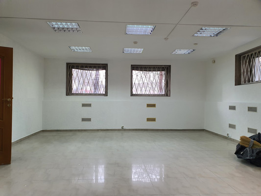 Сдам торговое помещение 91,5 м2, Озерная ул, 10, Калининград г