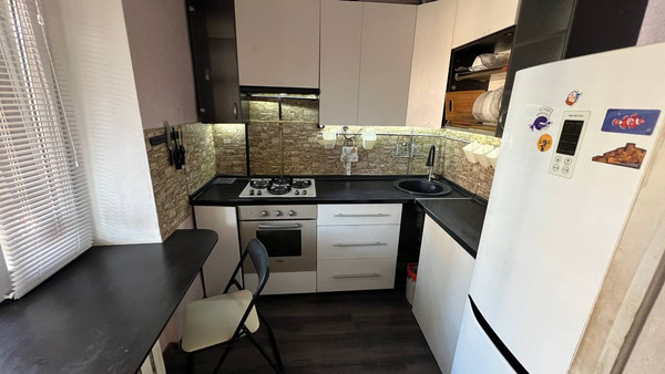 Продам двухкомнатную (2-комн.) квартиру, Жуковского ул, 24, Симферополь г