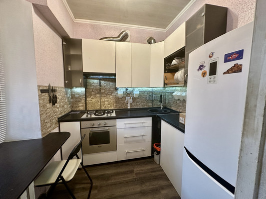 Продам двухкомнатную (2-комн.) квартиру, Жуковского ул, 24, Симферополь г