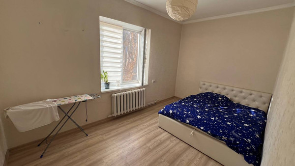 Продам двухкомнатную (2-комн.) квартиру, Жуковского ул, 24, Симферополь г