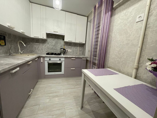 Продам двухкомнатную (2-комн.) квартиру, Советов ул, 10, Новороссийск г