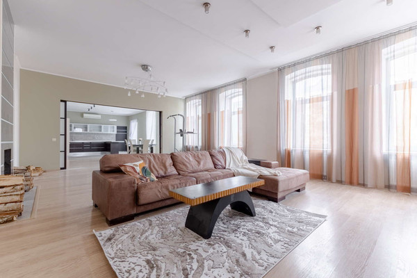 Продам многокомнатную квартиру, Гоголя ул, 25, Казань г