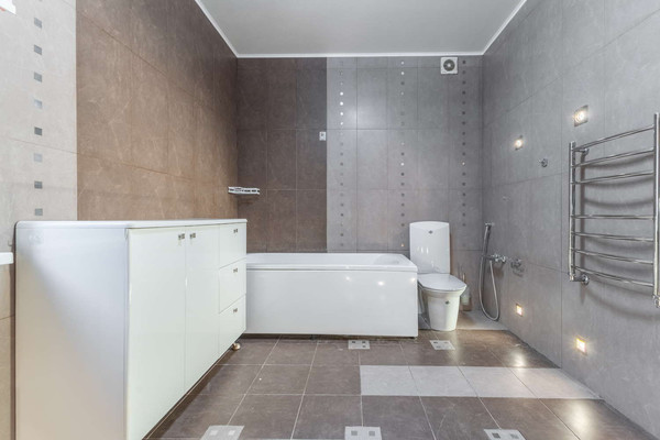 Продам многокомнатную квартиру, Гоголя ул, 25, Казань г