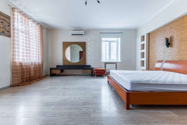Продам многокомнатную квартиру, Гоголя ул, 25, Казань г