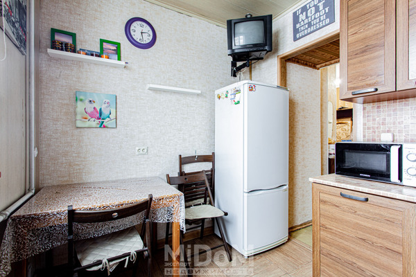 Продам двухкомнатную (2-комн.) квартиру, Загребский б-р, 31к1 стр 1, Санкт-Петербург г