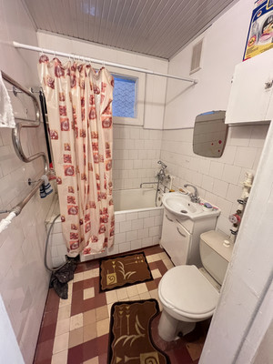Продам двухкомнатную (2-комн.) квартиру, Радищева ул, 14, Иваново г