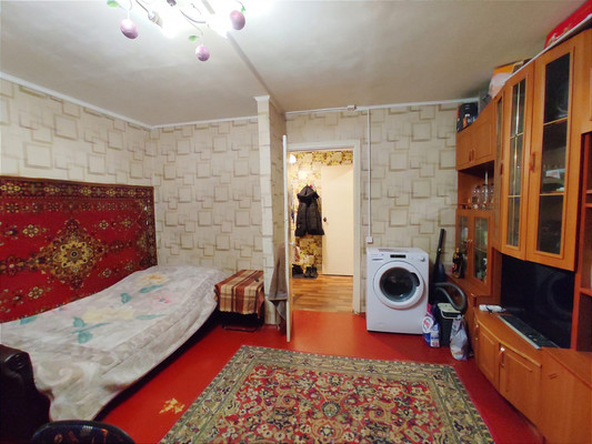 Продам однокомнатную (1-комн.) квартиру, Космонавтов ул, 82к1, Липецк г