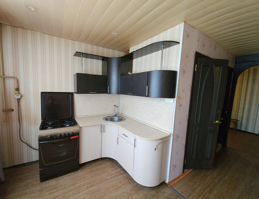 Продам трехкомнатную (3-комн.) квартиру, 6, Торосово д