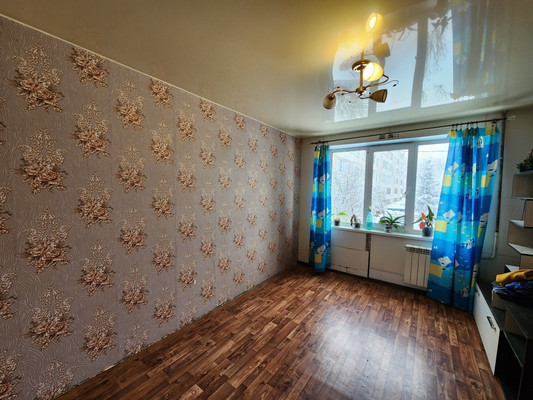 Продам трехкомнатную (3-комн.) квартиру, 6, Торосово д