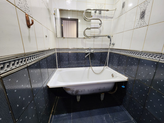 Продам трехкомнатную (3-комн.) квартиру, 6, Торосово д