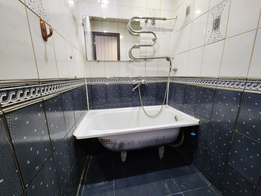 Продам трехкомнатную (3-комн.) квартиру, 6, Торосово д