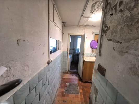 Продам комнату в 8-комн. квартире, Уральская ул, 81А, Краснодар г