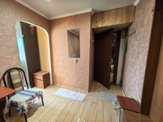 Продам комнату в 8-комн. квартире, Уральская ул, 81А, Краснодар г