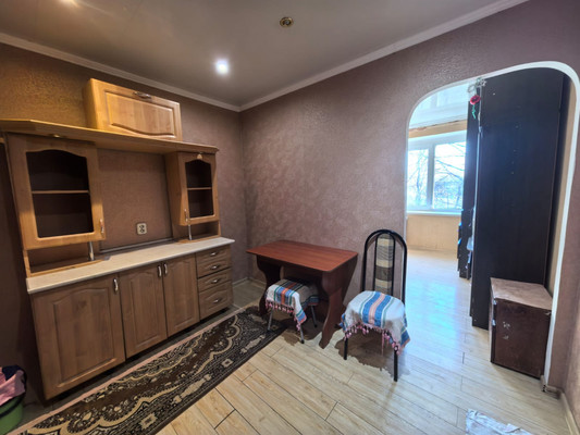Продам комнату в 8-комн. квартире, Уральская ул, 81А, Краснодар г