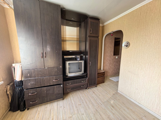 Продам комнату в 8-комн. квартире, Уральская ул, 81А, Краснодар г