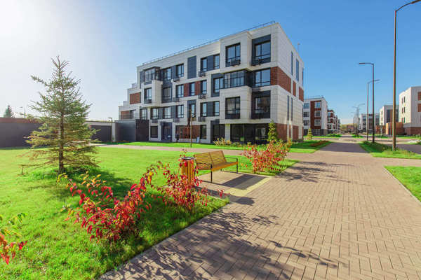 Продам трехкомнатную (3-комн.) , Лесная ул, 1к1, Яковлево д