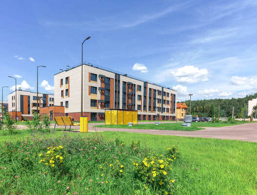 Продам трехкомнатную (3-комн.) , Лесная ул, 1к1, Яковлево д