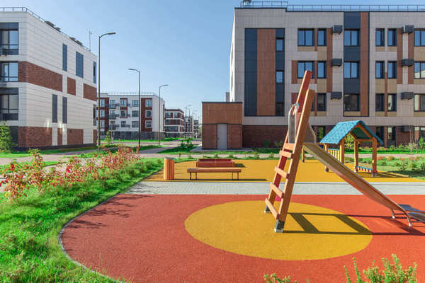 Продам трехкомнатную (3-комн.) , Лесная ул, 1к1, Яковлево д