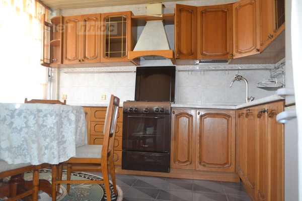 Продам трехкомнатную (3-комн.) квартиру, Чавайна б-р, 43, Йошкар-Ола г