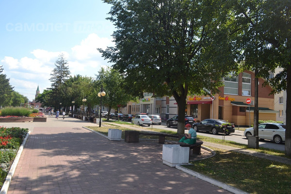 Продам трехкомнатную (3-комн.) квартиру, Чавайна б-р, 43, Йошкар-Ола г