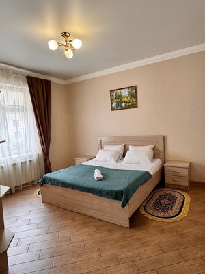 Продам трехкомнатную (3-комн.) квартиру, Эльбрусская ул, 19, Нальчик г