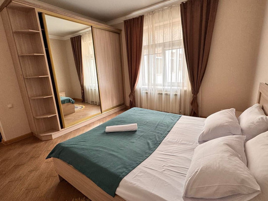 Продам трехкомнатную (3-комн.) квартиру, Эльбрусская ул, 19, Нальчик г