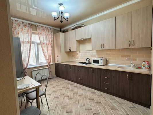 Продам трехкомнатную (3-комн.) квартиру, Эльбрусская ул, 19, Нальчик г