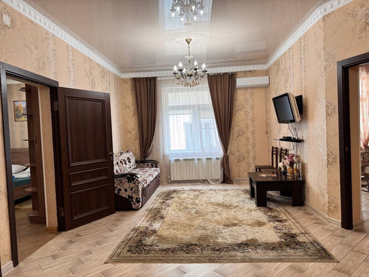 Продам трехкомнатную (3-комн.) квартиру, Эльбрусская ул, 19, Нальчик г