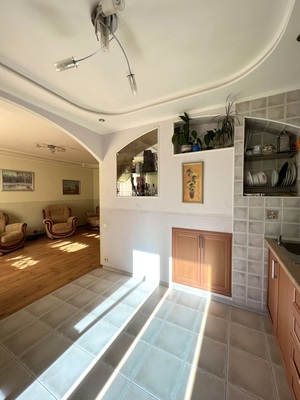 Продам трехкомнатную (3-комн.) квартиру, Александра Косарева ул, 2, Севастополь г