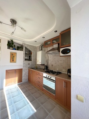 Продам трехкомнатную (3-комн.) квартиру, Александра Косарева ул, 2, Севастополь г