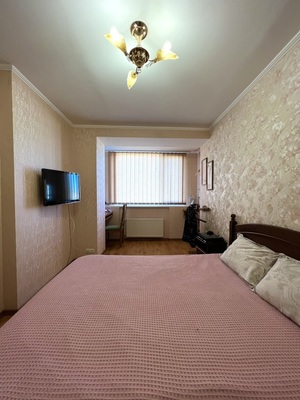 Продам трехкомнатную (3-комн.) квартиру, Александра Косарева ул, 2, Севастополь г