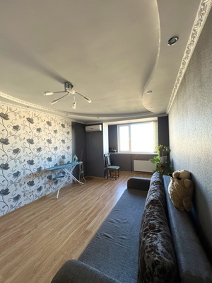 Продам трехкомнатную (3-комн.) квартиру, Александра Косарева ул, 2, Севастополь г