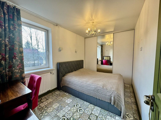 Продам двухкомнатную (2-комн.) квартиру, Озерная ул, 18, Калининград г