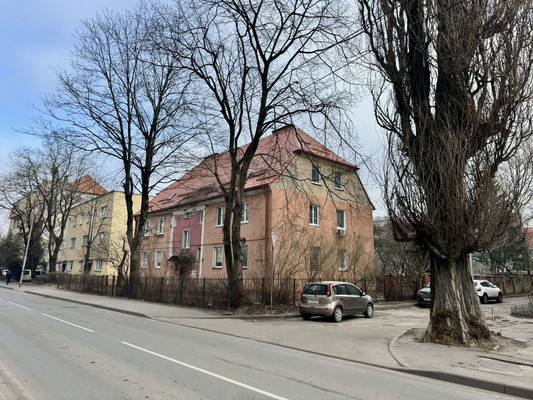 Продам двухкомнатную (2-комн.) квартиру, Озерная ул, 18, Калининград г