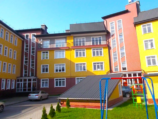 Продам трехкомнатную (3-комн.) квартиру, Курортная ул, 87, Калининград г