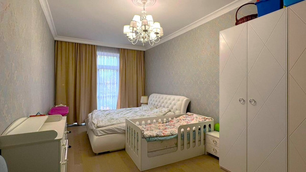 Продам трехкомнатную (3-комн.) квартиру, Курортная ул, 87, Калининград г