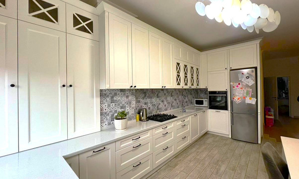 Продам трехкомнатную (3-комн.) квартиру, Курортная ул, 87, Калининград г