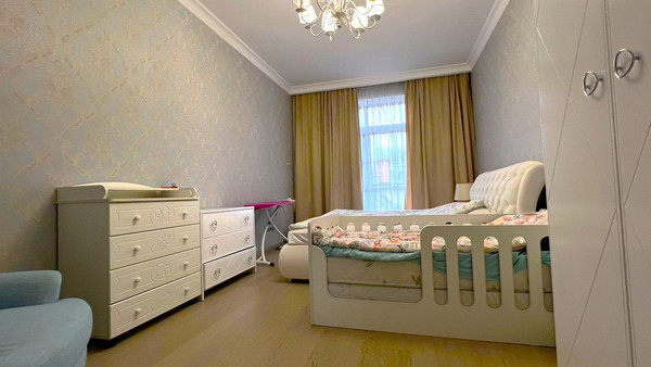 Продам трехкомнатную (3-комн.) квартиру, Курортная ул, 87, Калининград г