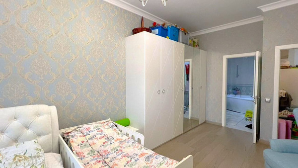 Продам трехкомнатную (3-комн.) квартиру, Курортная ул, 87, Калининград г