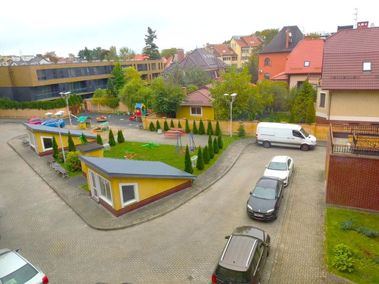 Продам трехкомнатную (3-комн.) квартиру, Курортная ул, 87, Калининград г