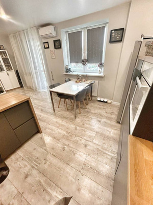 Продам двухкомнатную (2-комн.) квартиру, Старокубанская ул, 137/1к1, Краснодар г