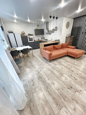 Продам двухкомнатную (2-комн.) квартиру, Старокубанская ул, 137/1к1, Краснодар г