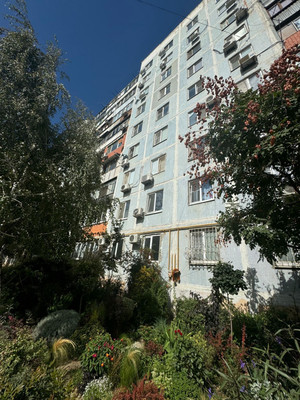 Продам трехкомнатную (3-комн.) квартиру, Школьная ул, 19/1, Краснодар г