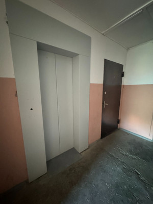 Продам трехкомнатную (3-комн.) квартиру, Школьная ул, 19/1, Краснодар г