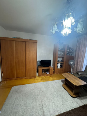 Продам трехкомнатную (3-комн.) квартиру, Школьная ул, 19/1, Краснодар г